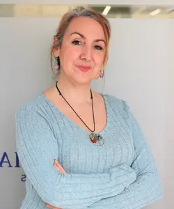 Jessica Jiménez, profesional dedicada al estudio del valor de automóviles en Santander